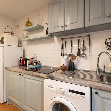 La Marina De Tornin Cerca De *