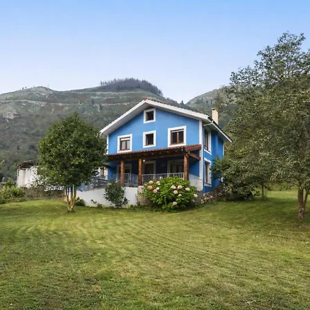 La Marina De Tornin - Cerca De Onís