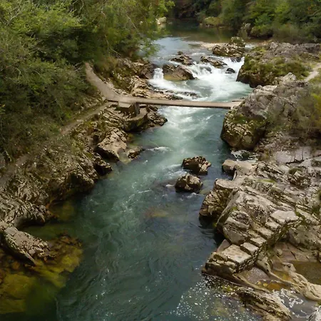 La Mariña De Tornin Cerca De Cangas De * Onís